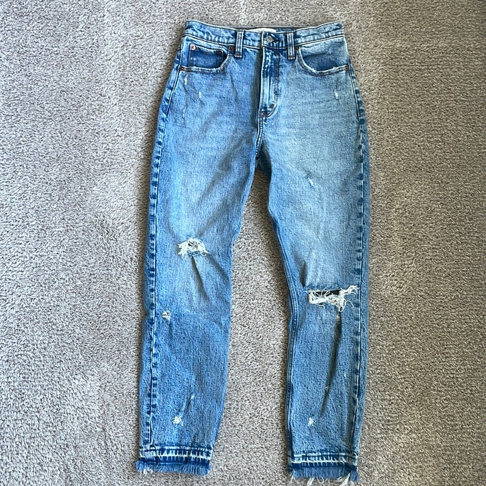 Abercrombie & Fitch ‘The Mom High Rise’ Jeans